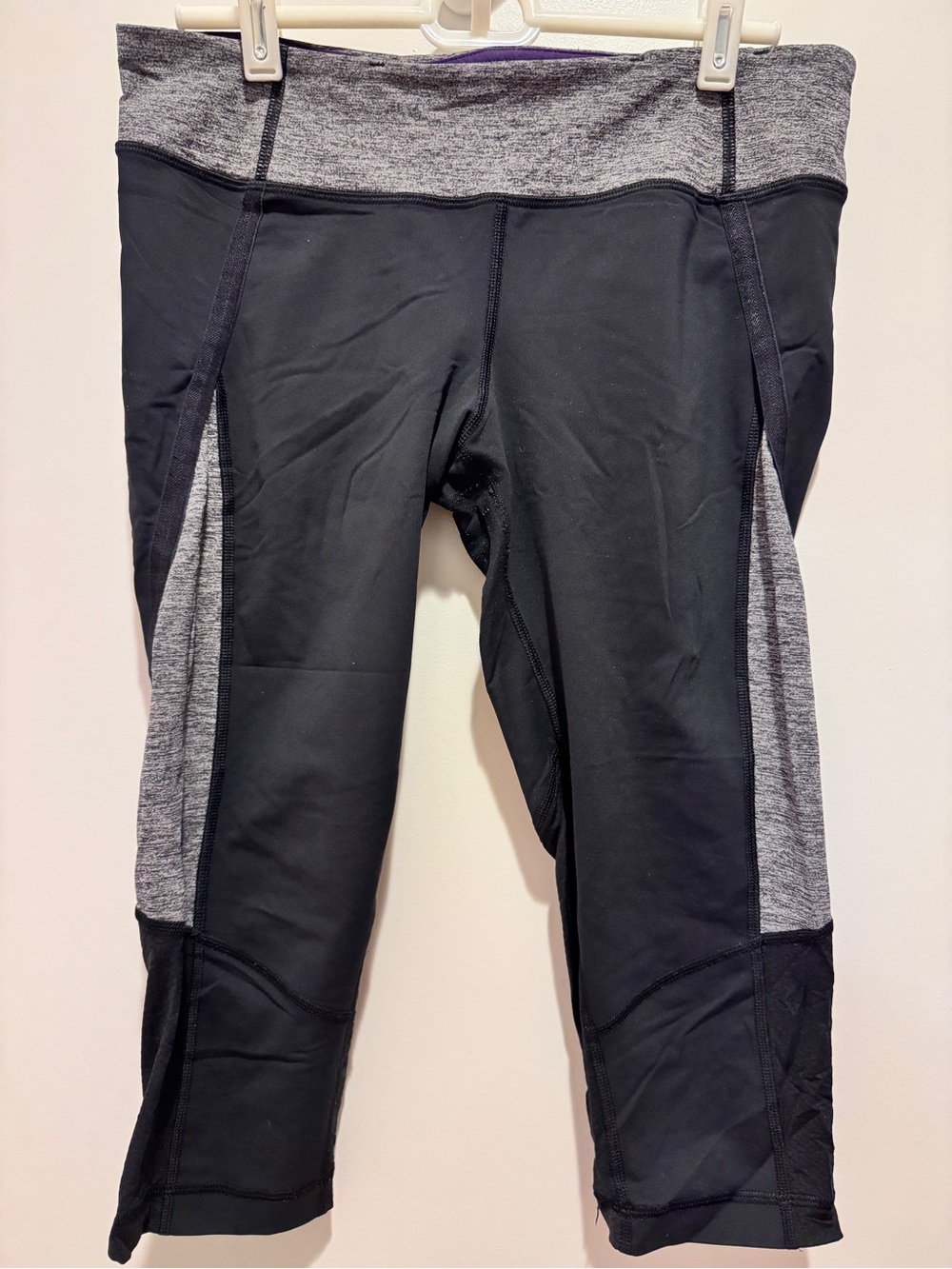 LULULEMON Run Pace Crop Leggings Black Heather Grey Mesh Pocket Size 8
